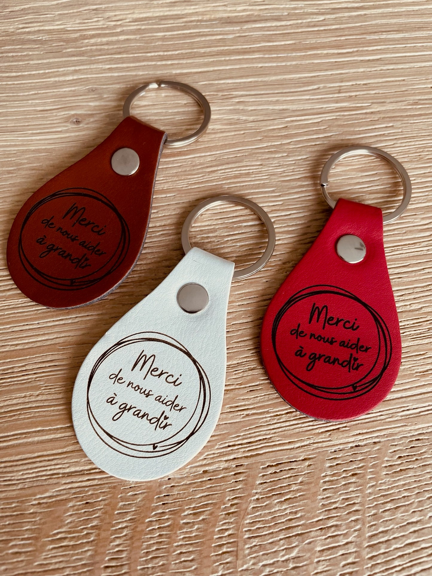 Porte clé cuir coloré