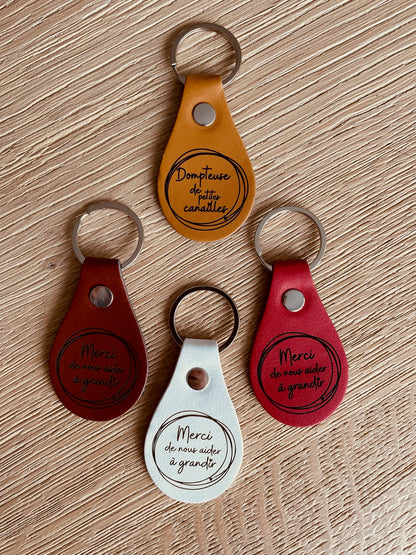 Porte clé cuir coloré