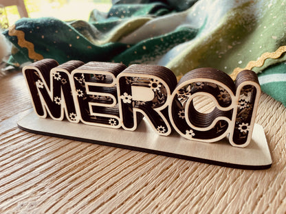 Décoration bois "Merci"